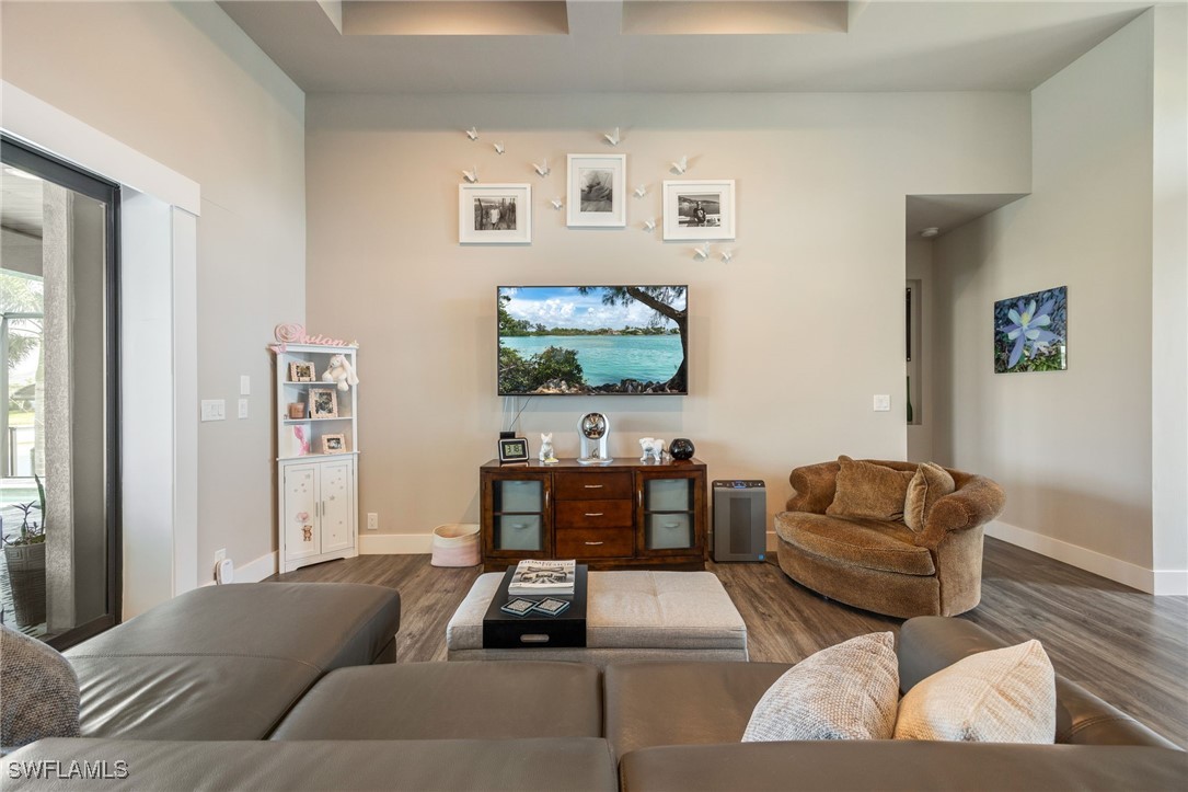 1707 NW 38th AVE