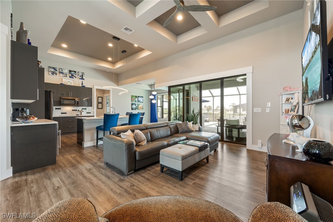 1707 NW 38th AVE