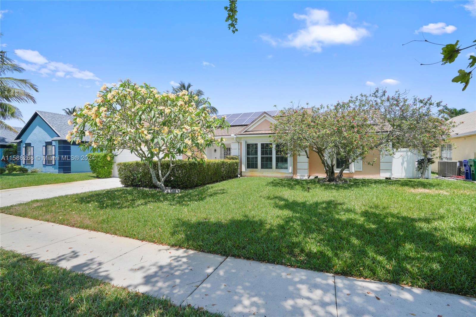 9351 Dunhill Dr
