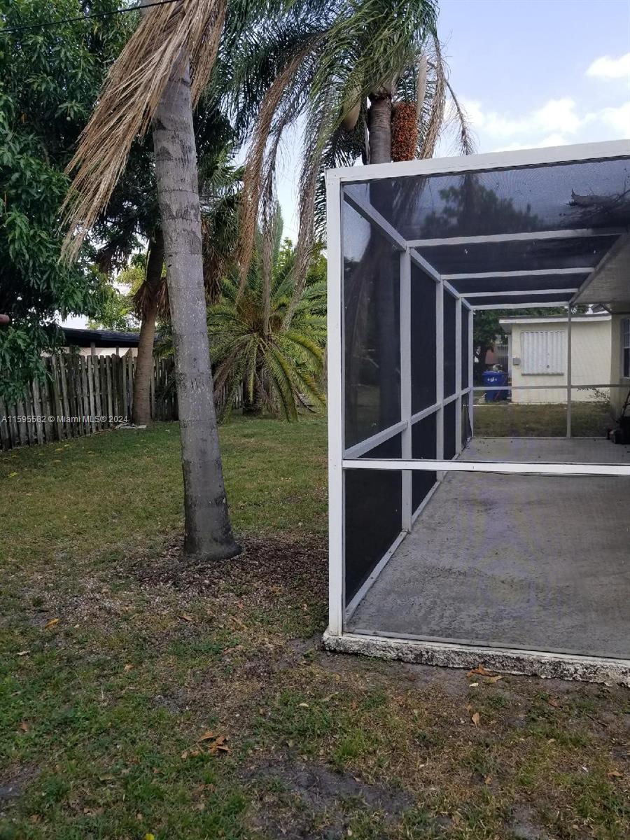 4341 NW 25th St
