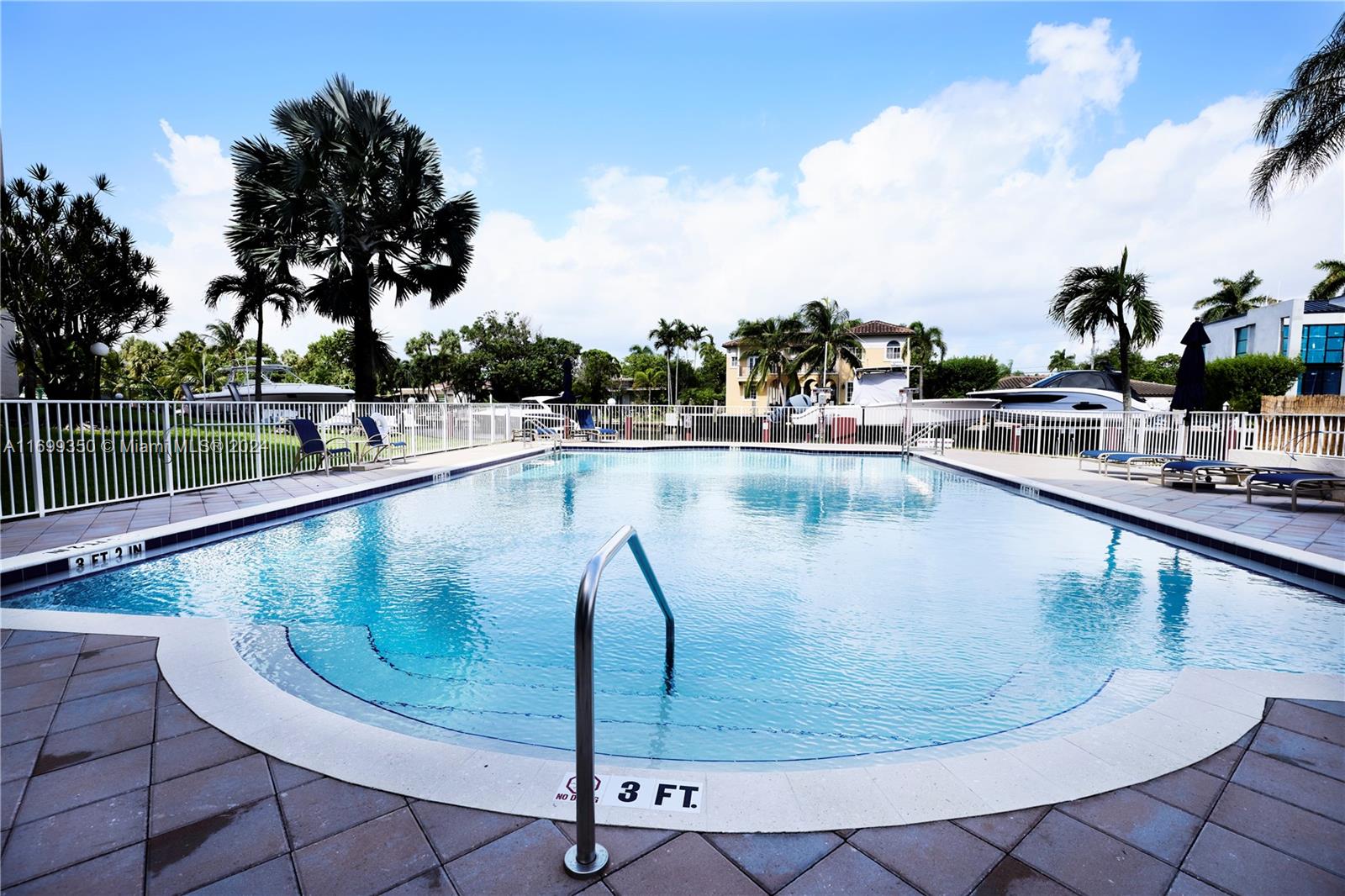 1391 S Ocean Blvd # 409