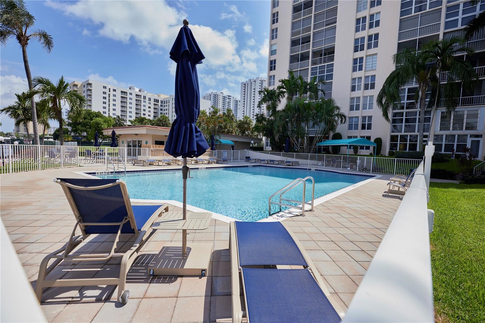 1391 S Ocean Blvd # 409