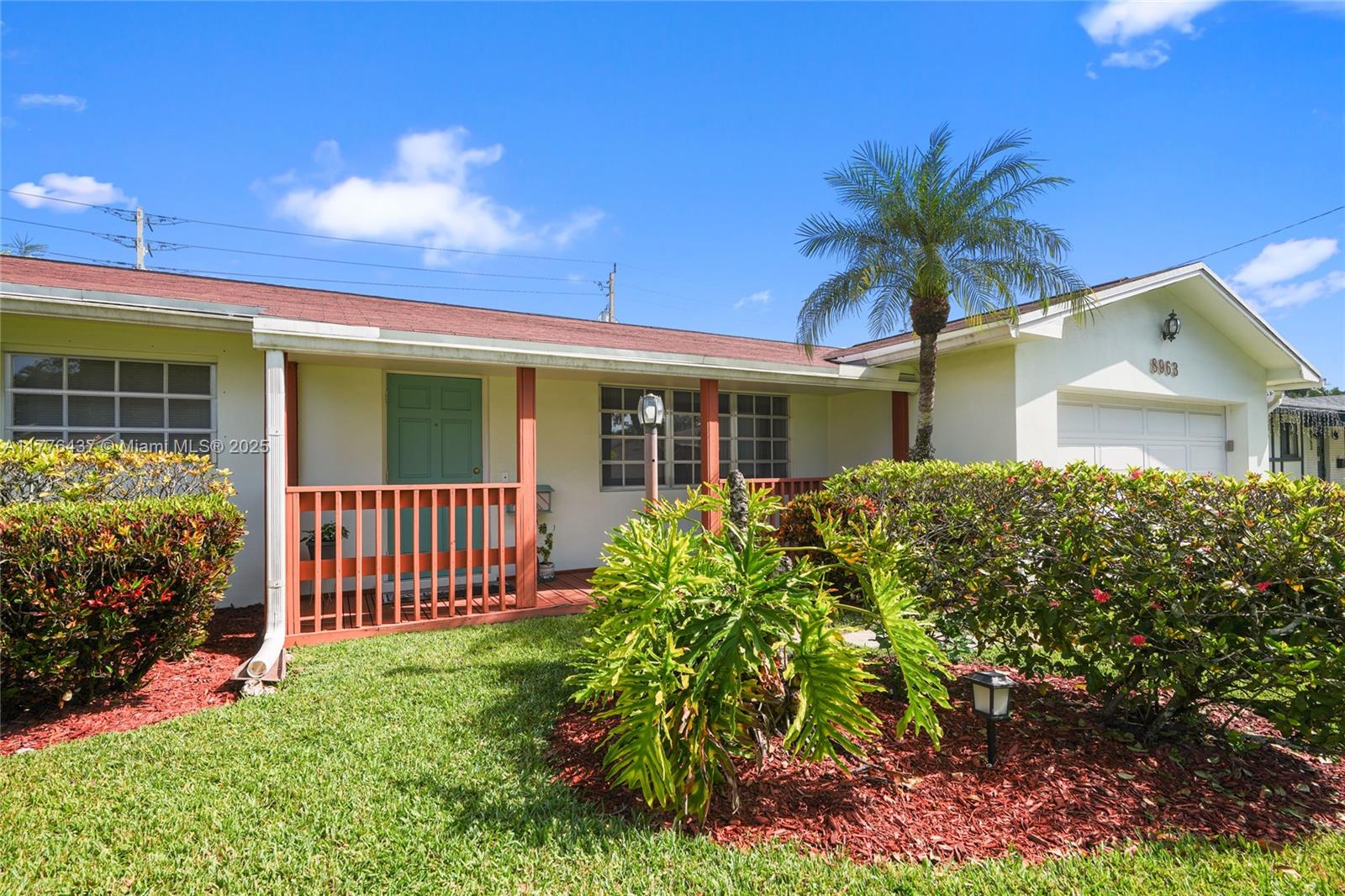 8963 SW 49th St