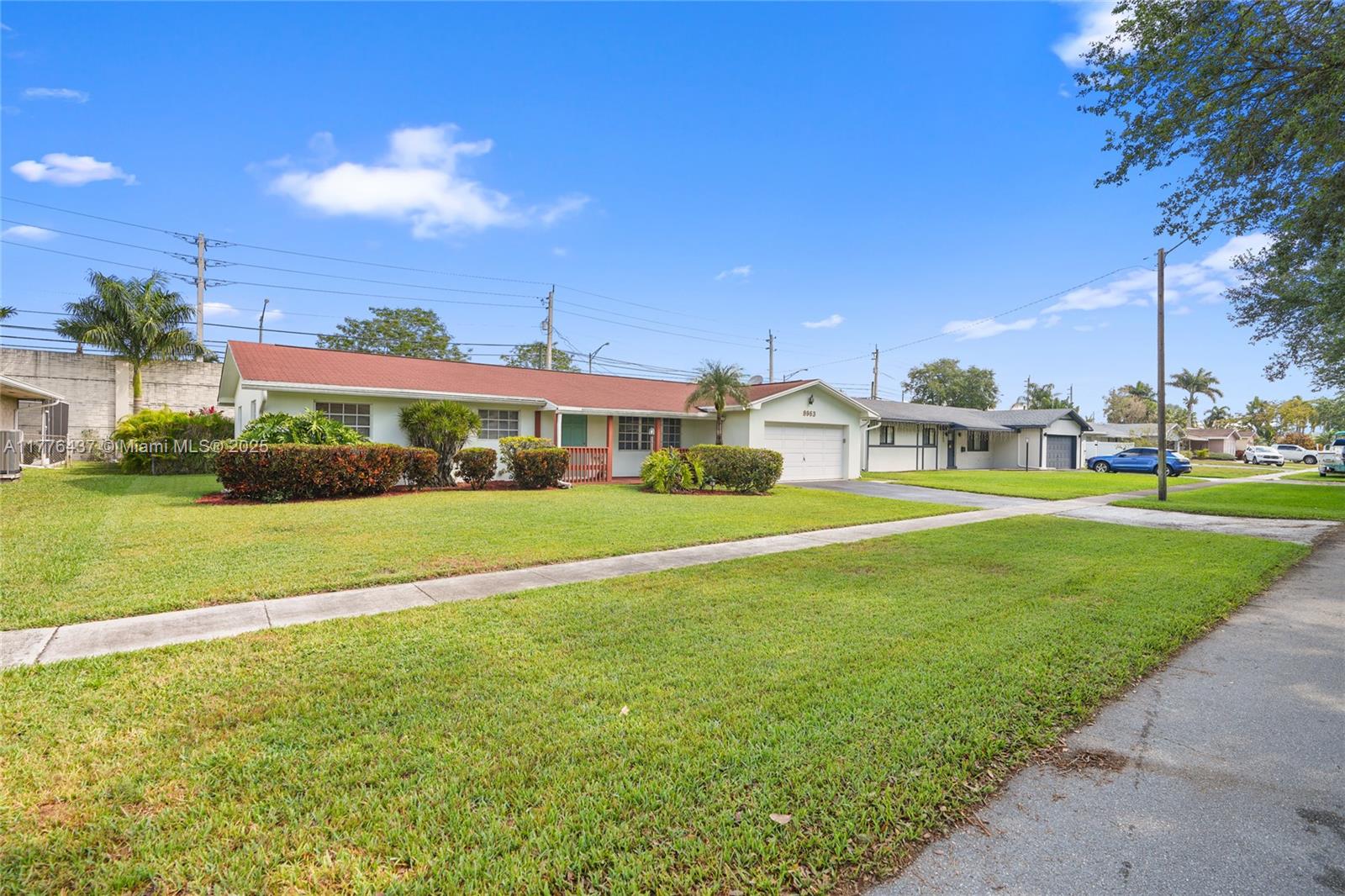 8963 SW 49th St