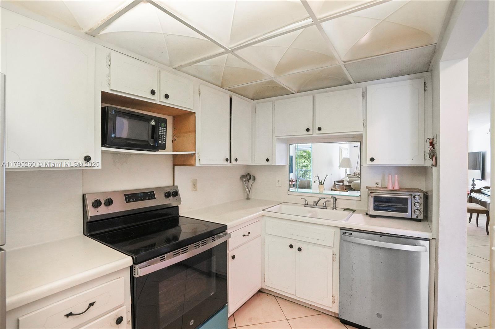 2081 S Ocean Dr # 210