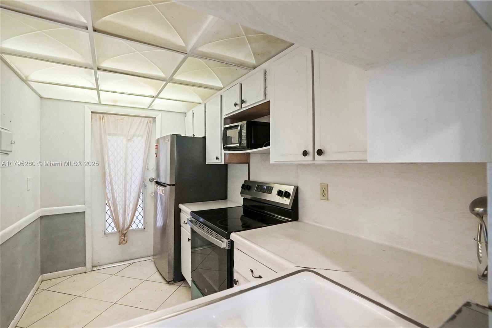 2081 S Ocean Dr # 210