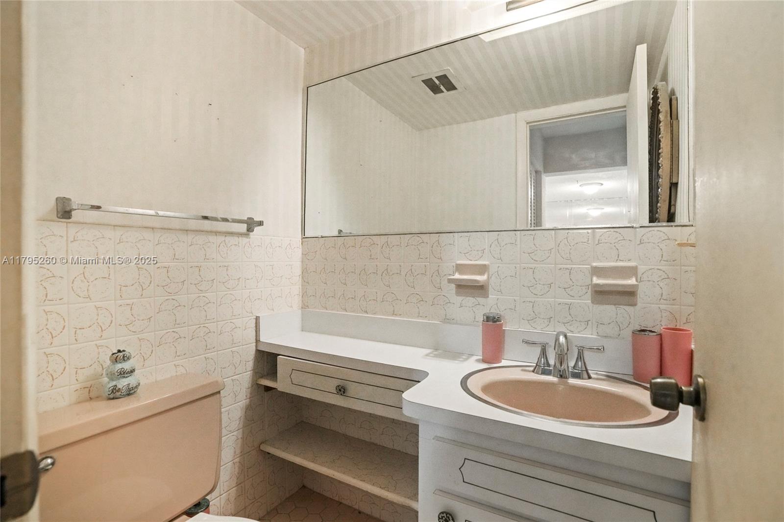 2081 S Ocean Dr # 210