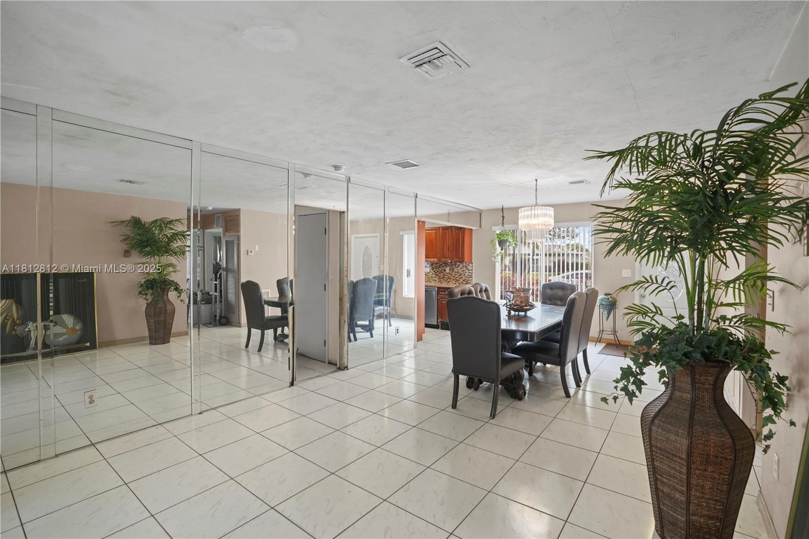 1731 NW 27th Ter