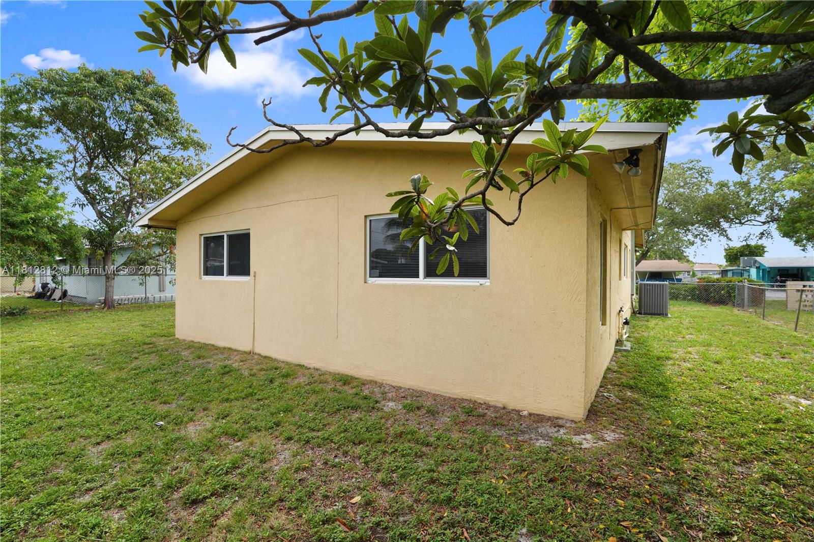 1731 NW 27th Ter