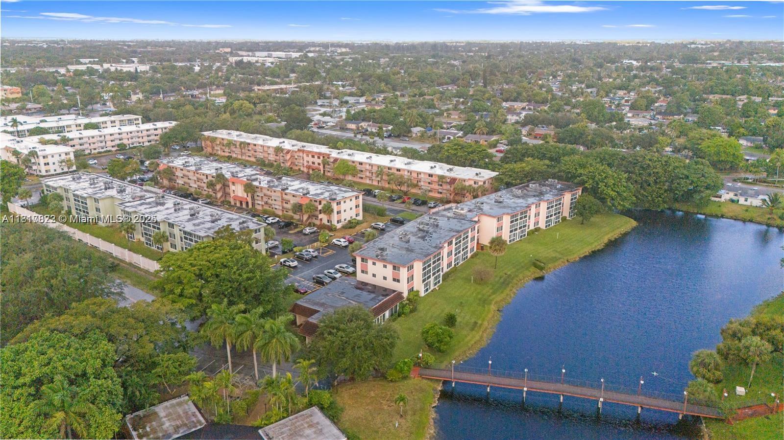 1080 Del Lago Cir # 103