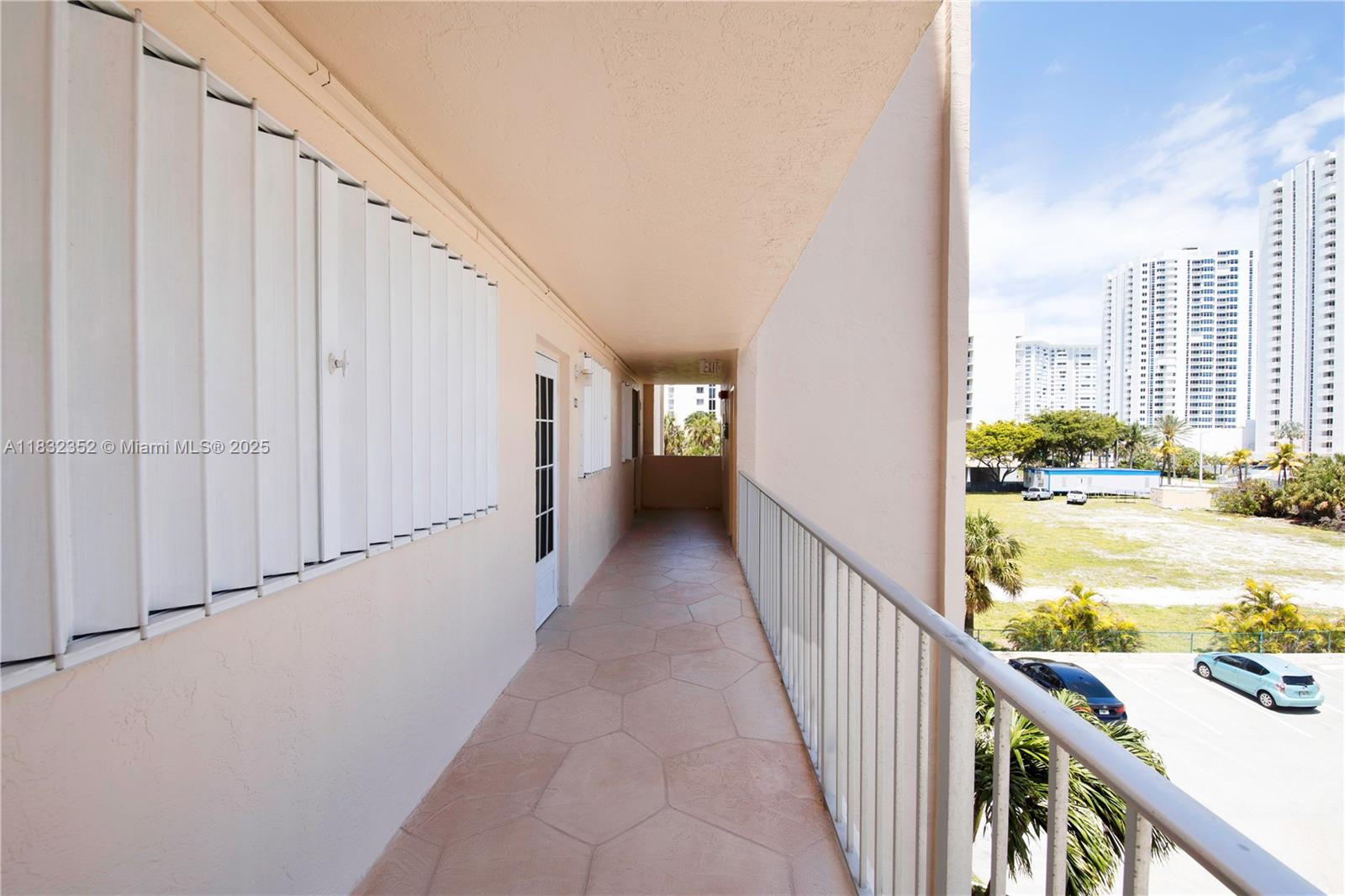 1391 S Ocean Blvd # 409