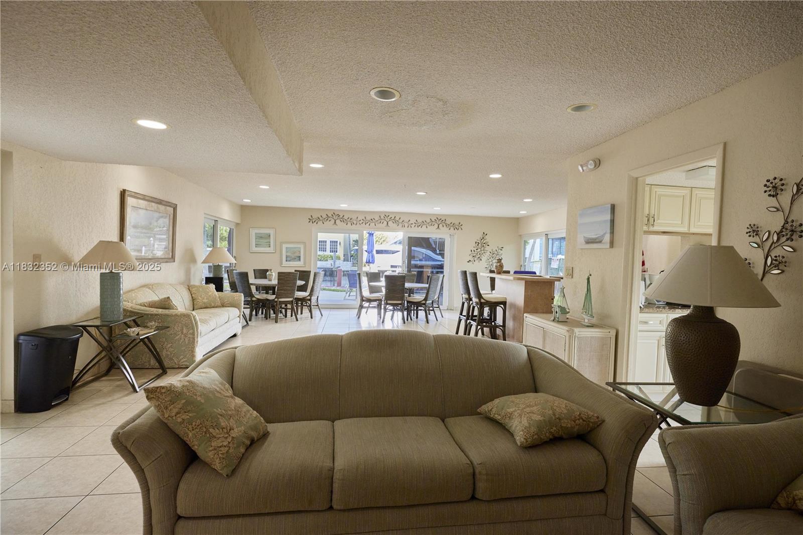 1391 S Ocean Blvd # 409