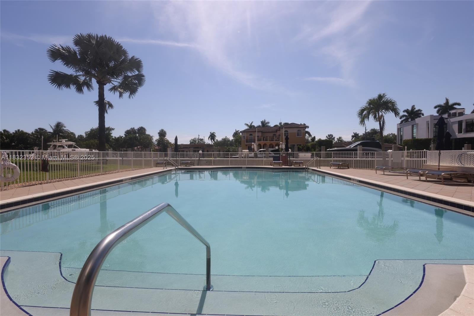 1391 S Ocean Blvd # 409