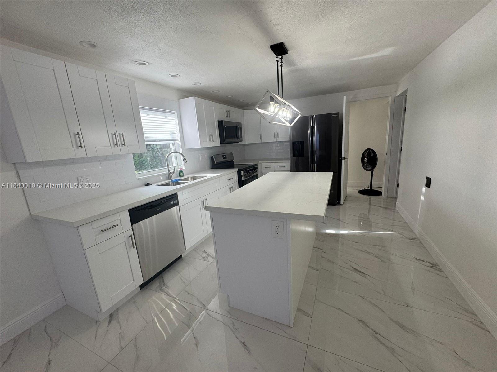 1012 SW 25th Ave