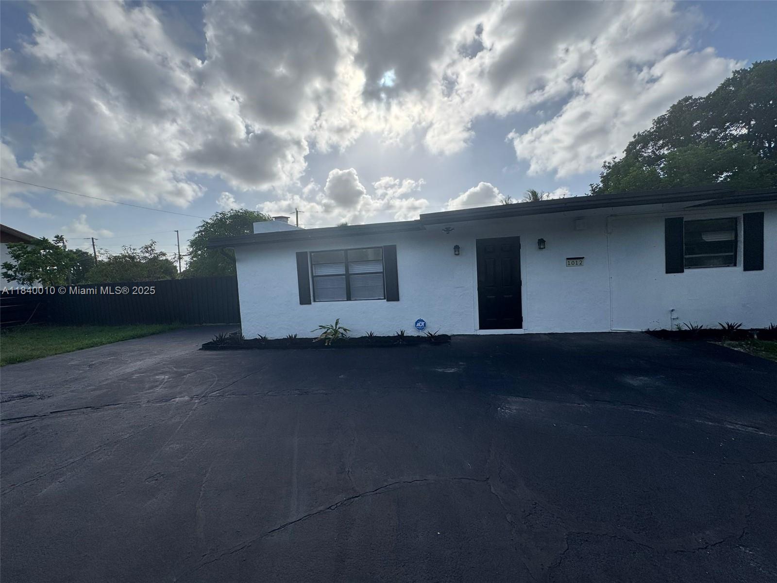 1012 SW 25th Ave