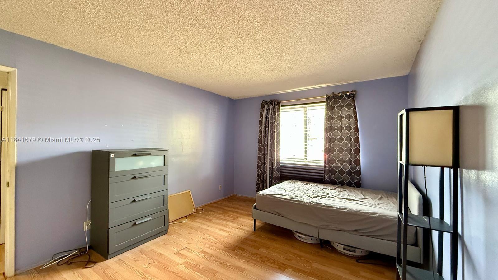 3017 N Oakland Forest Dr # 103
