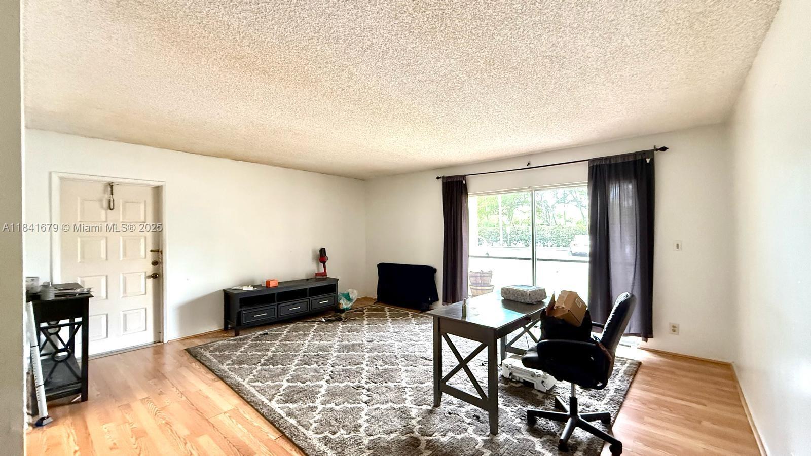 3017 N Oakland Forest Dr # 103