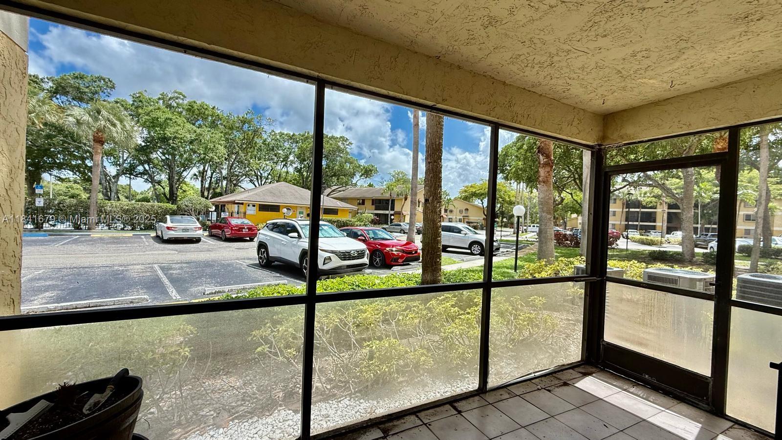 3017 N Oakland Forest Dr # 103