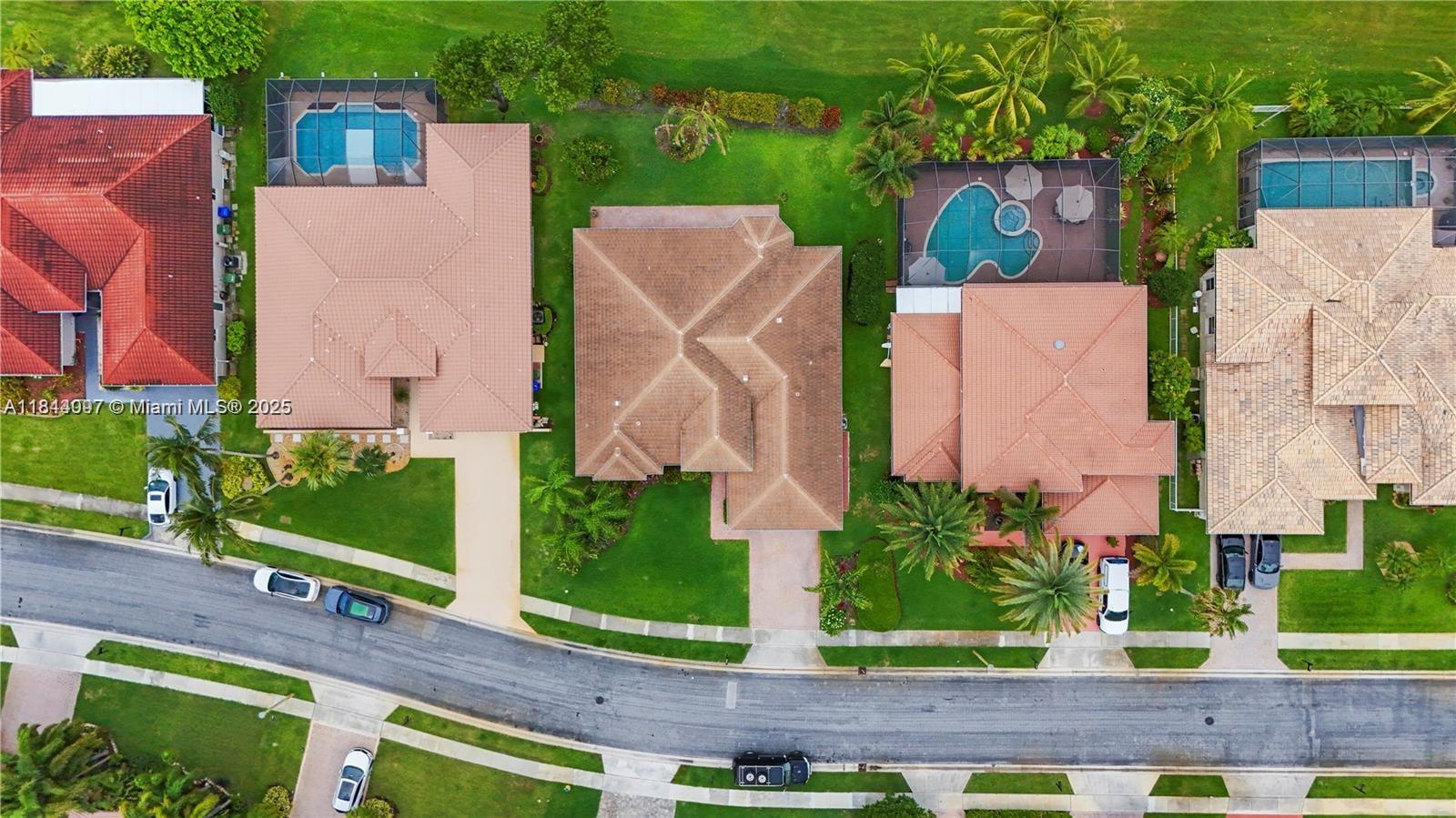 720 W Cypress Pointe Dr W