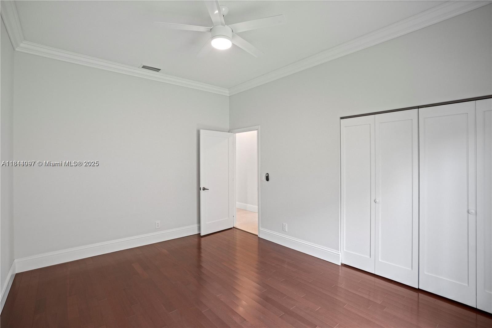 720 W Cypress Pointe Dr W