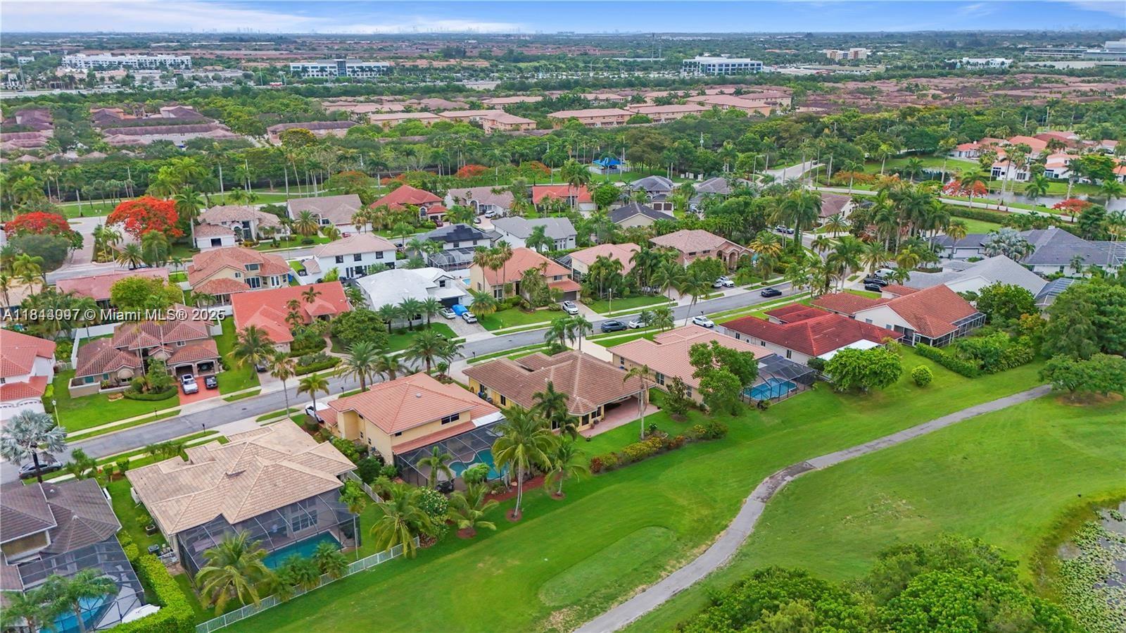 720 W Cypress Pointe Dr W