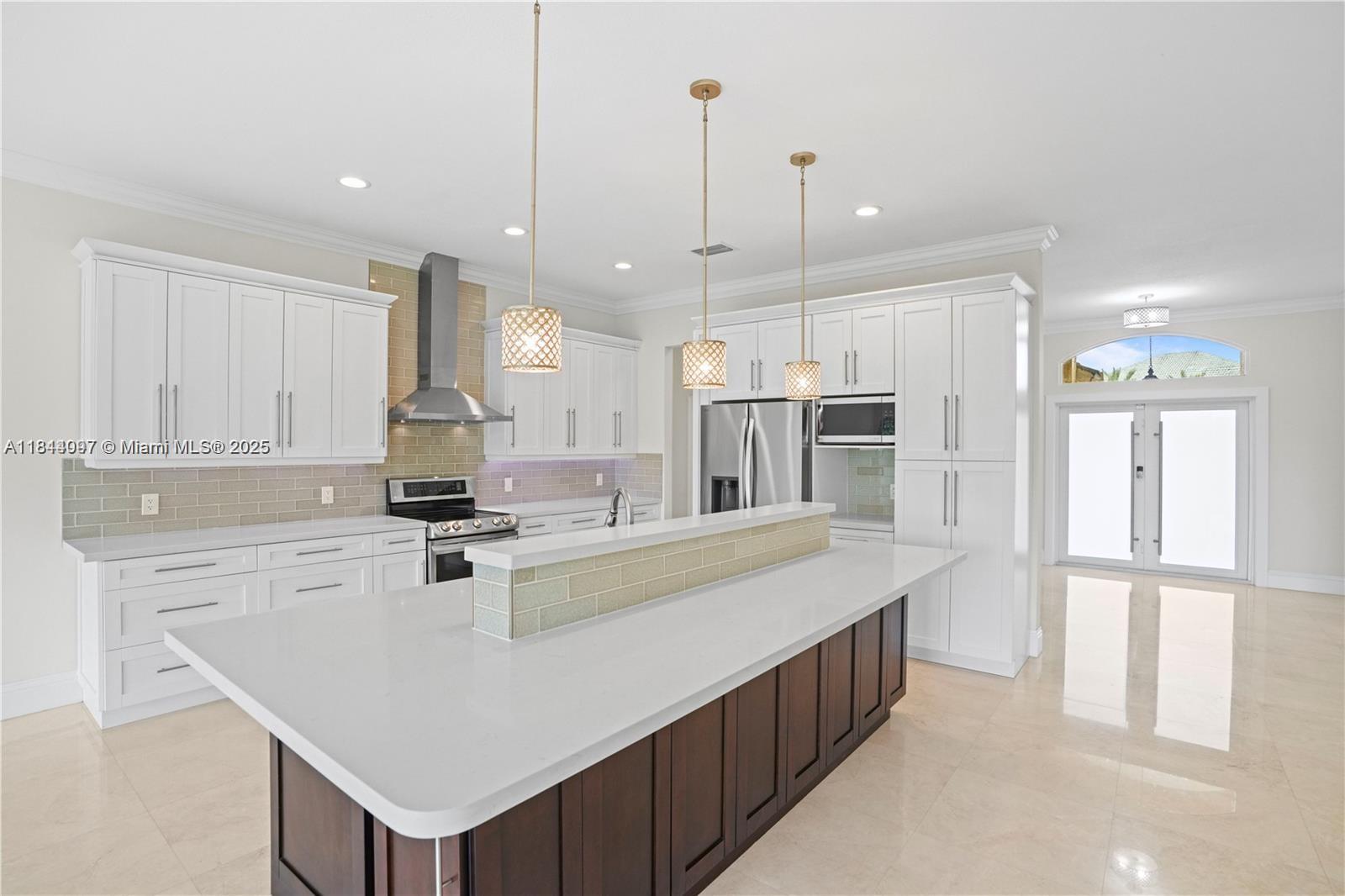 720 W Cypress Pointe Dr W