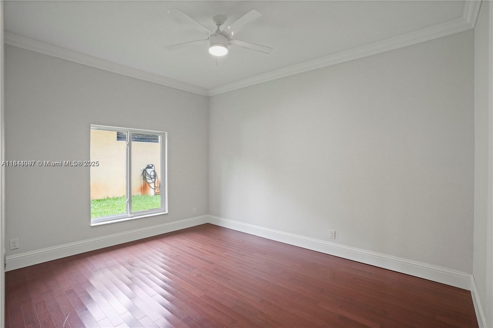 720 W Cypress Pointe Dr W