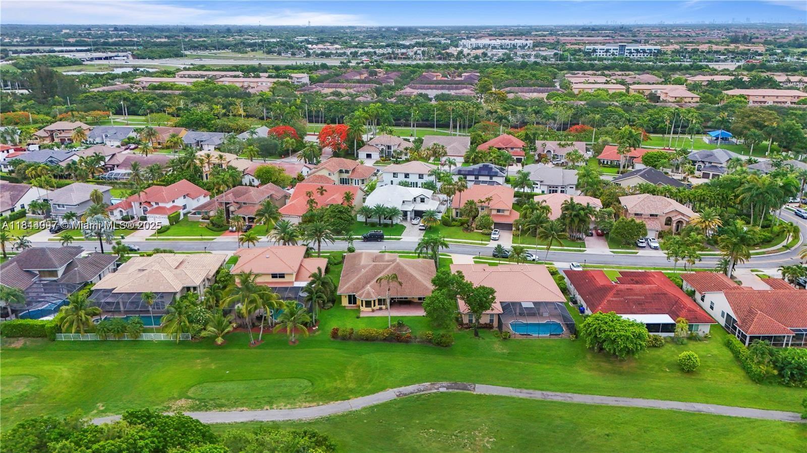 720 W Cypress Pointe Dr W