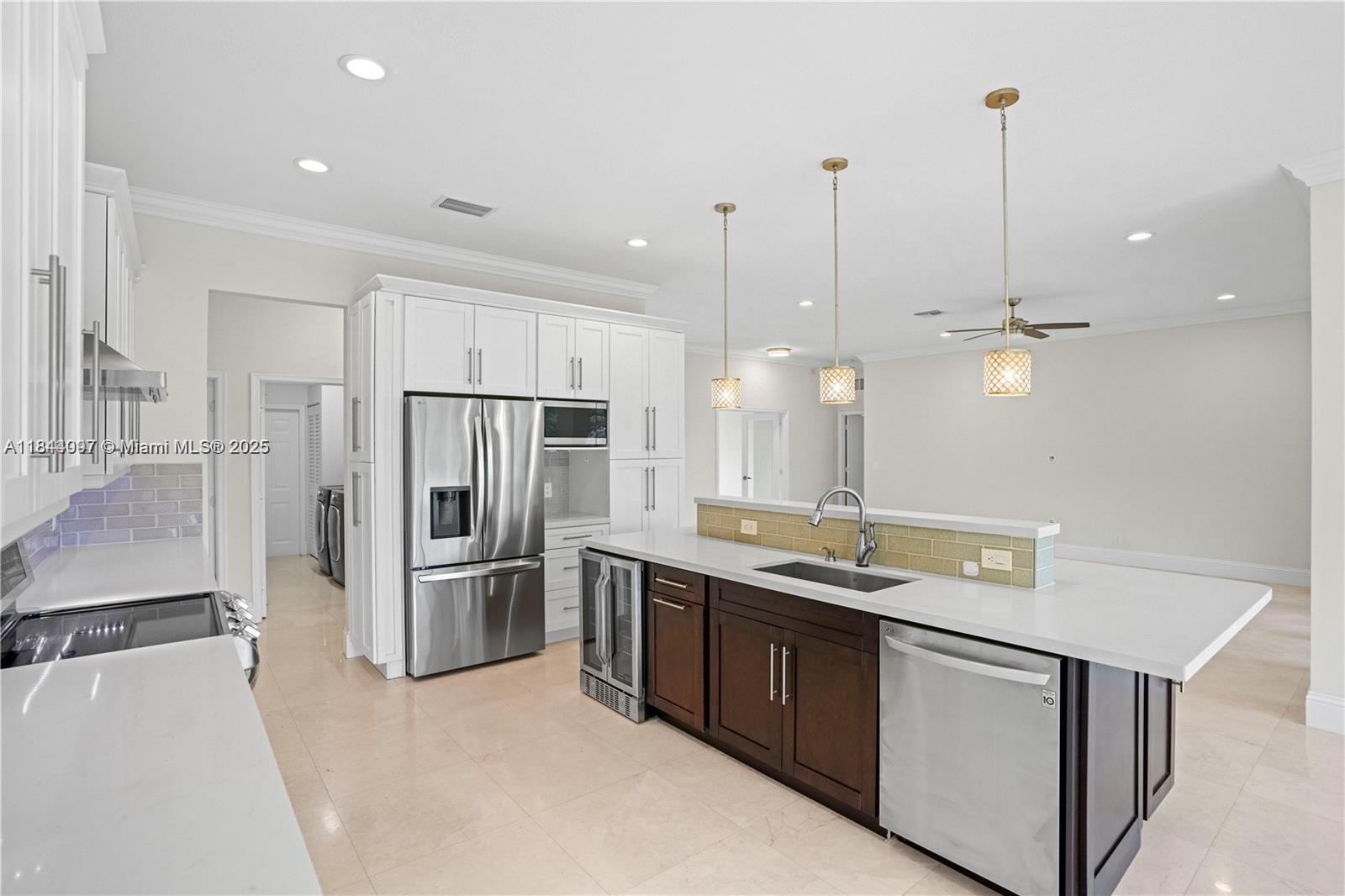 720 W Cypress Pointe Dr W