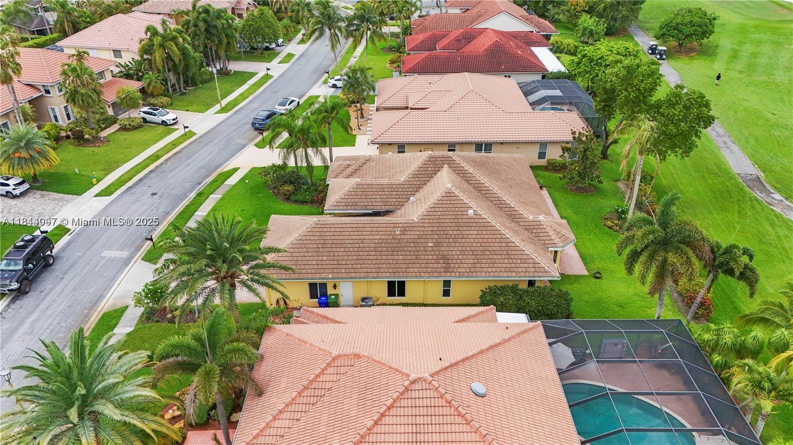 720 W Cypress Pointe Dr W