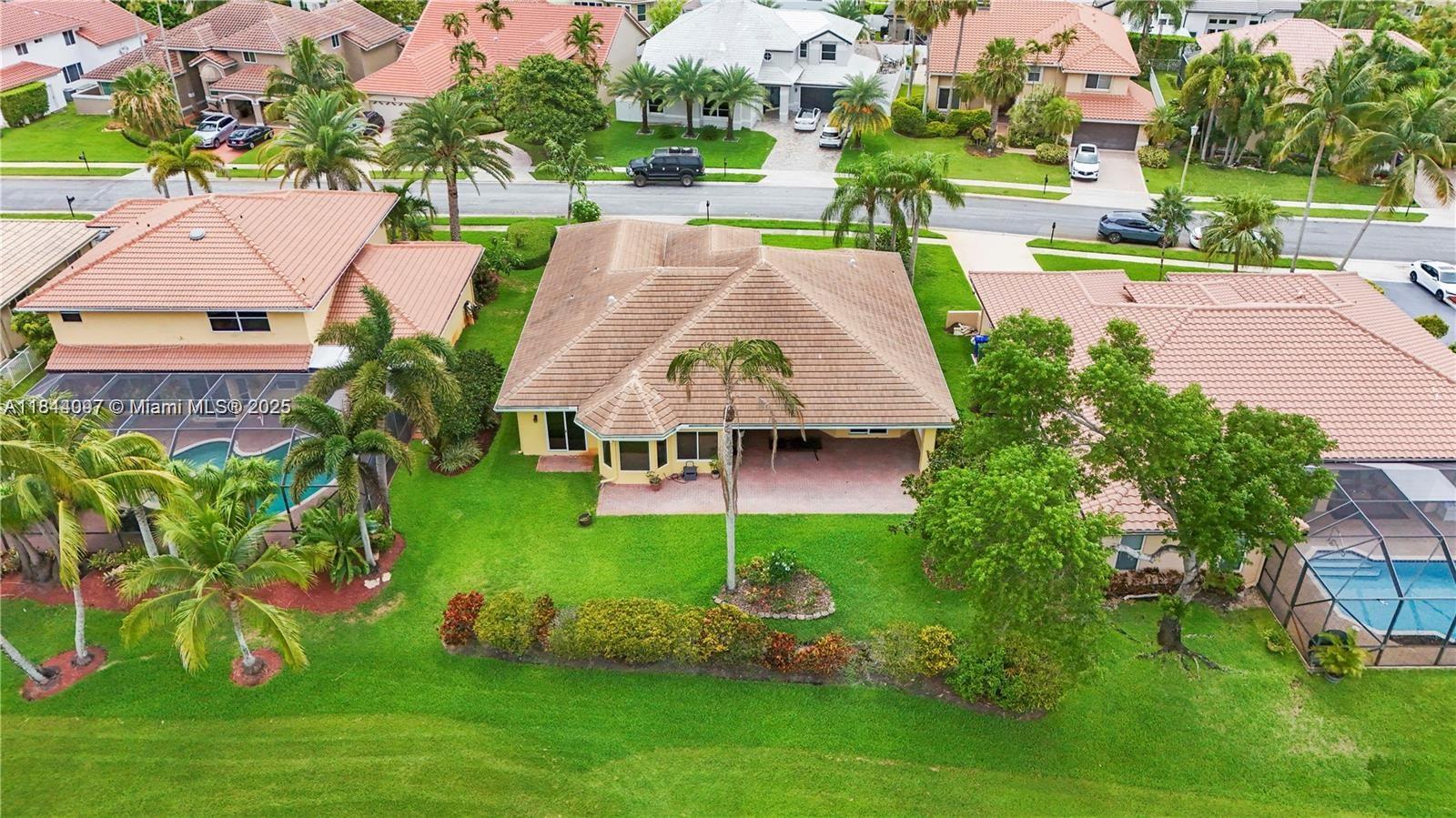 720 W Cypress Pointe Dr W