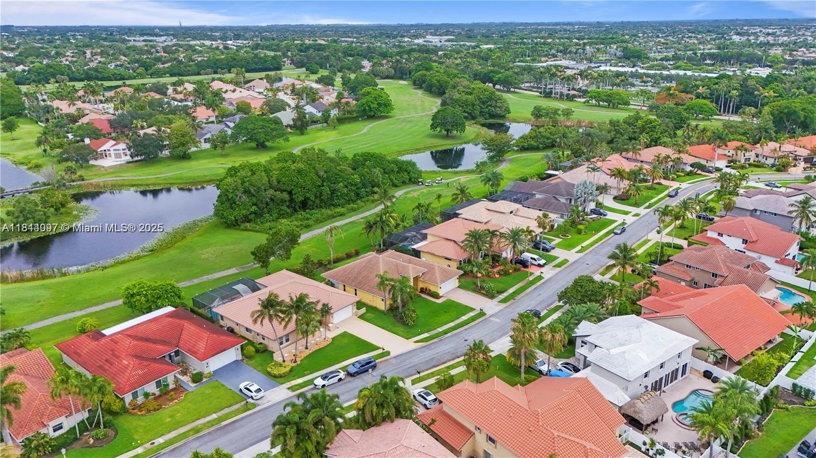 720 W Cypress Pointe Dr W