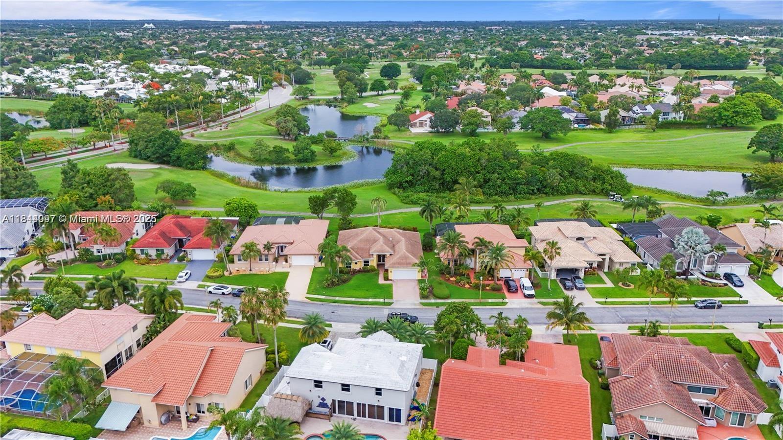 720 W Cypress Pointe Dr W