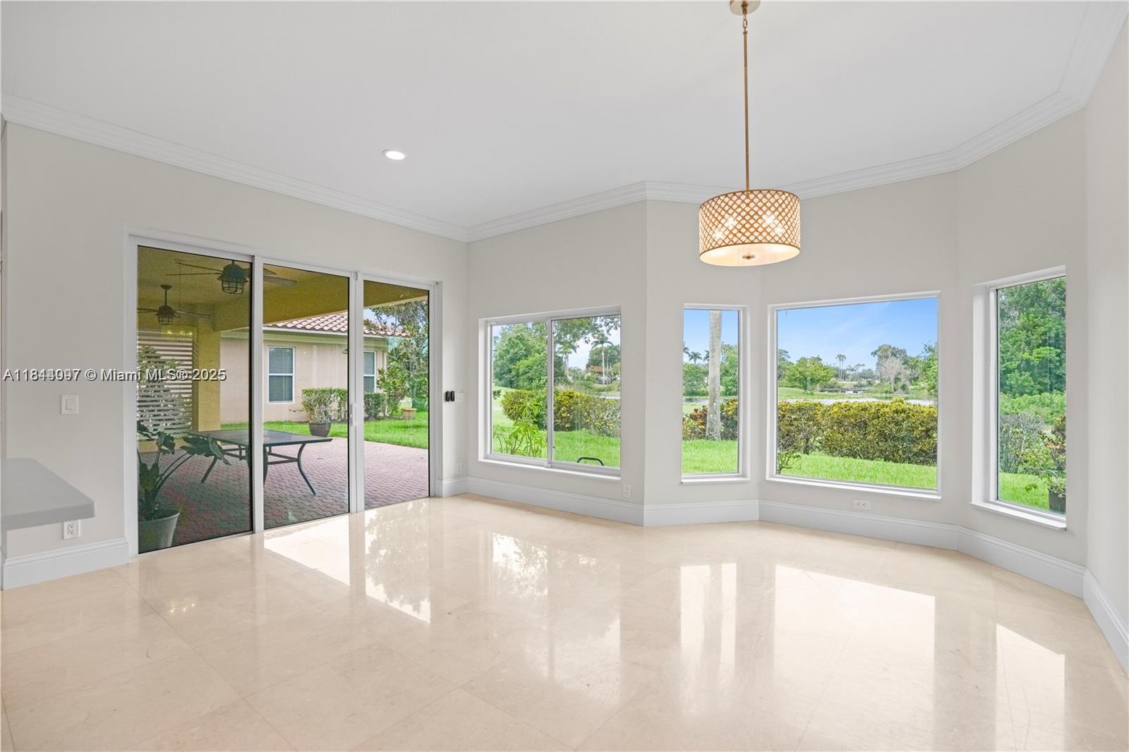 720 W Cypress Pointe Dr W