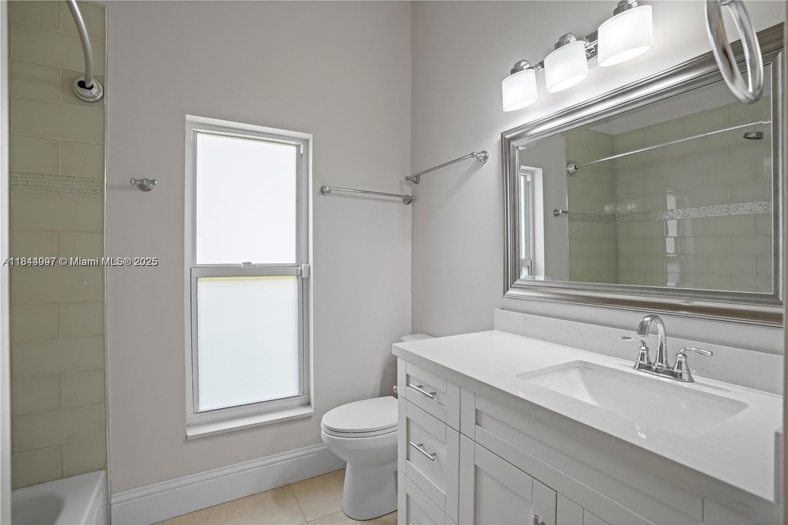 720 W Cypress Pointe Dr W