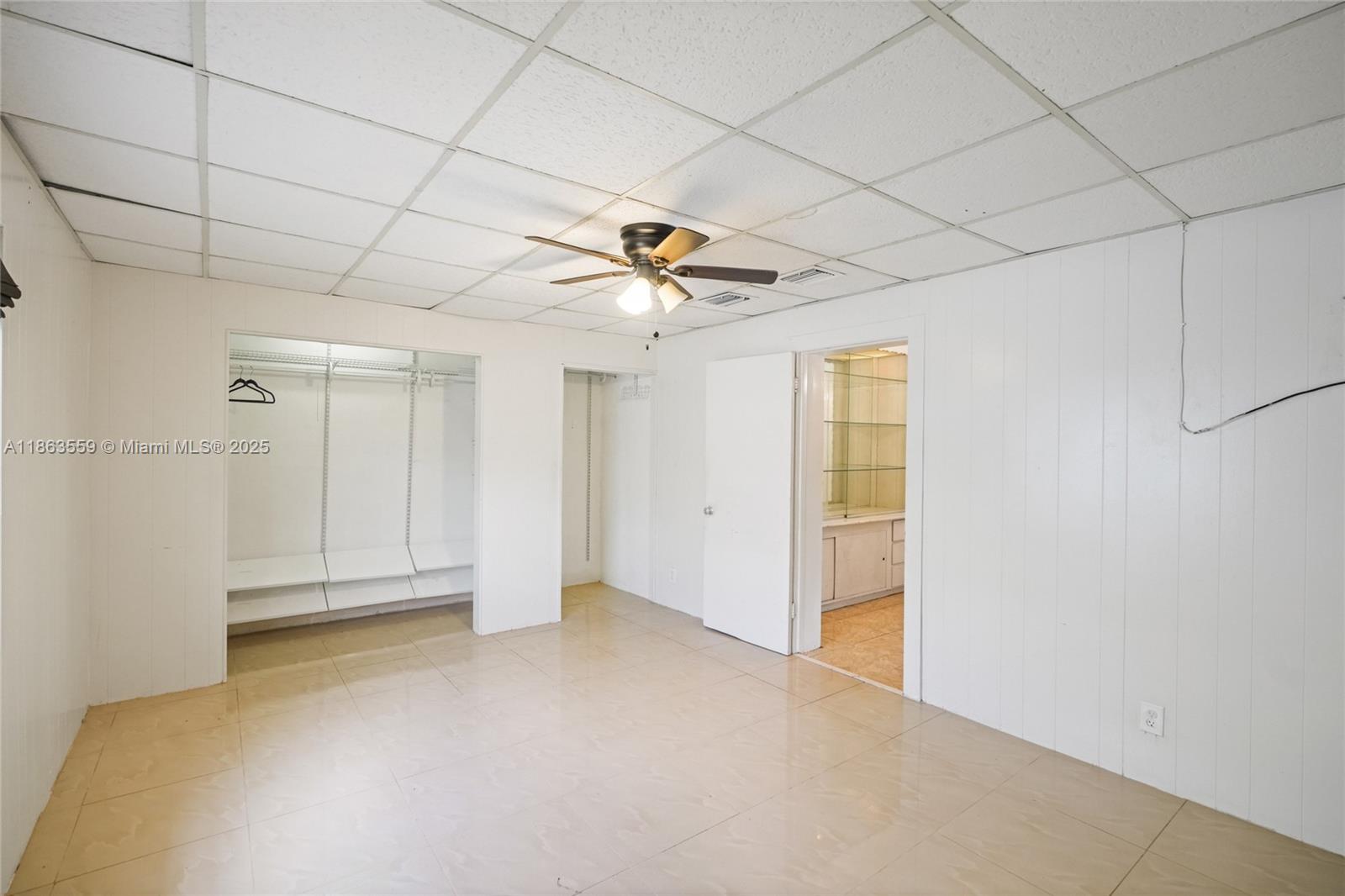 1025 Curtiss Dr, Opa-Locka