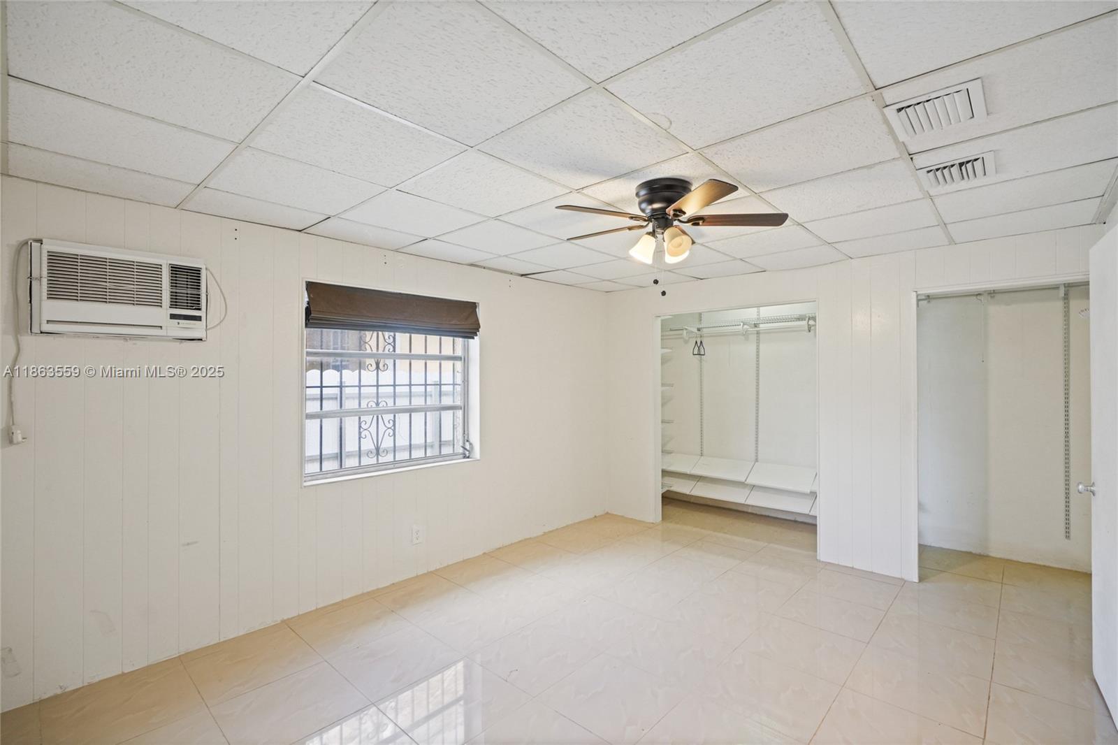 1025 Curtiss Dr, Opa-Locka