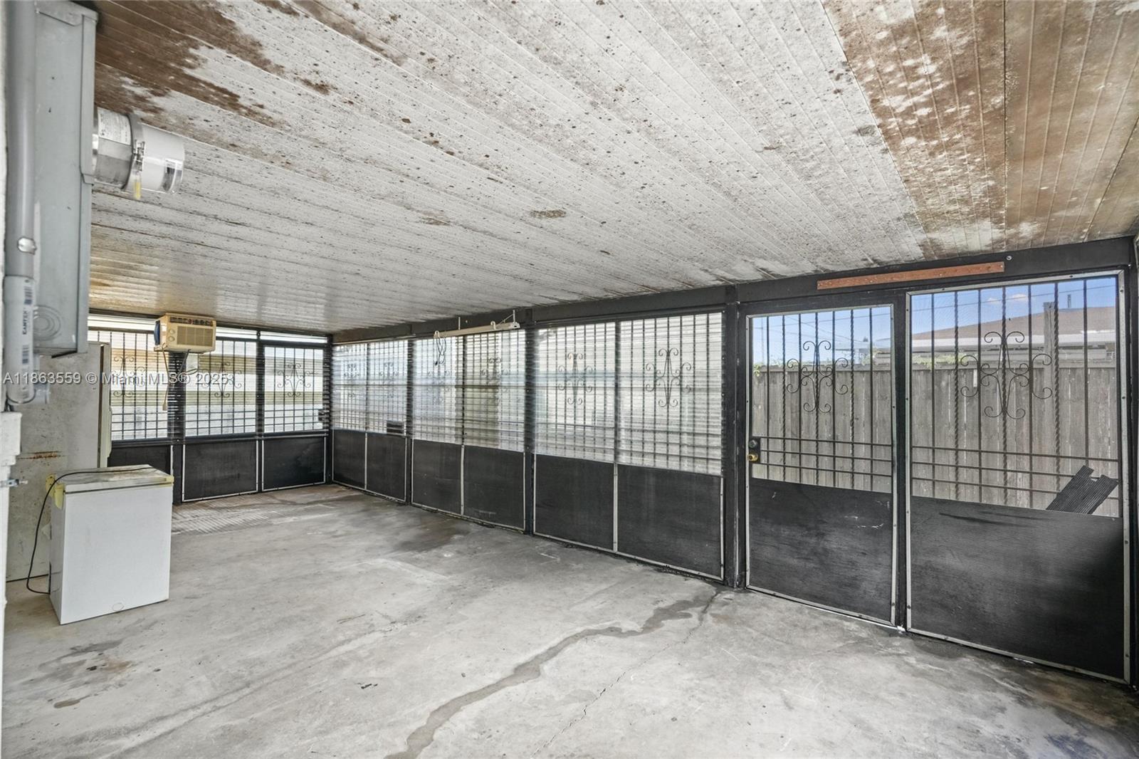 1025 Curtiss Dr, Opa-Locka