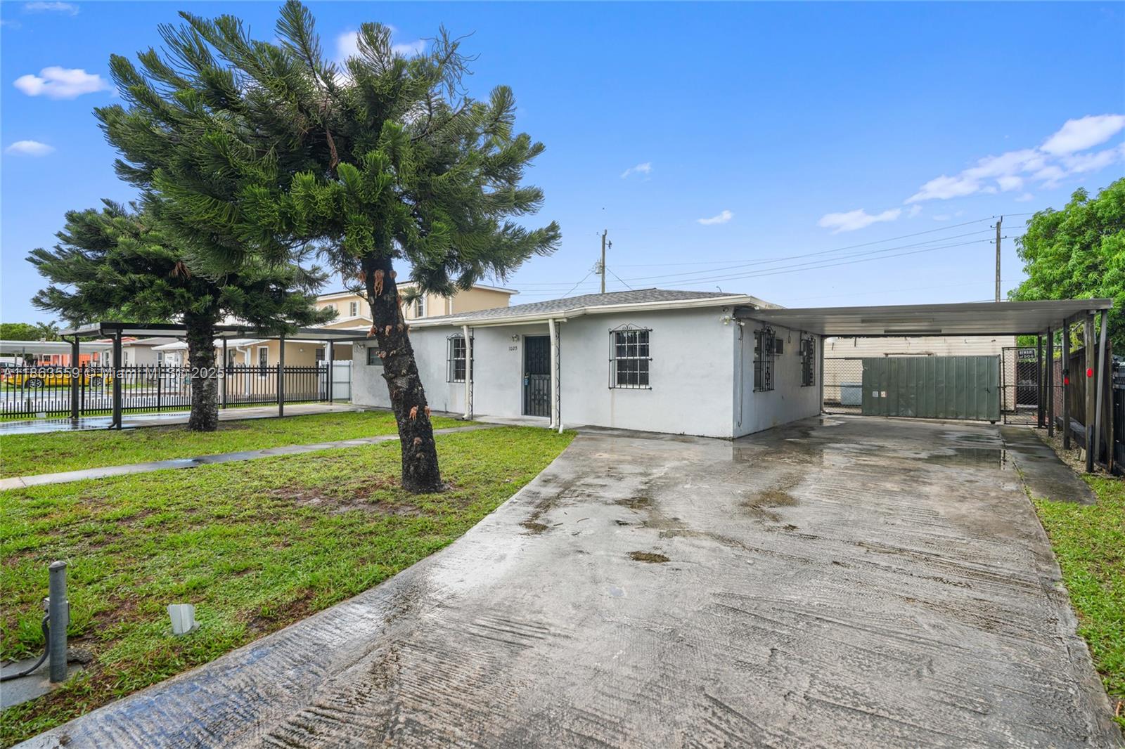 1025 Curtiss Dr, Opa-Locka