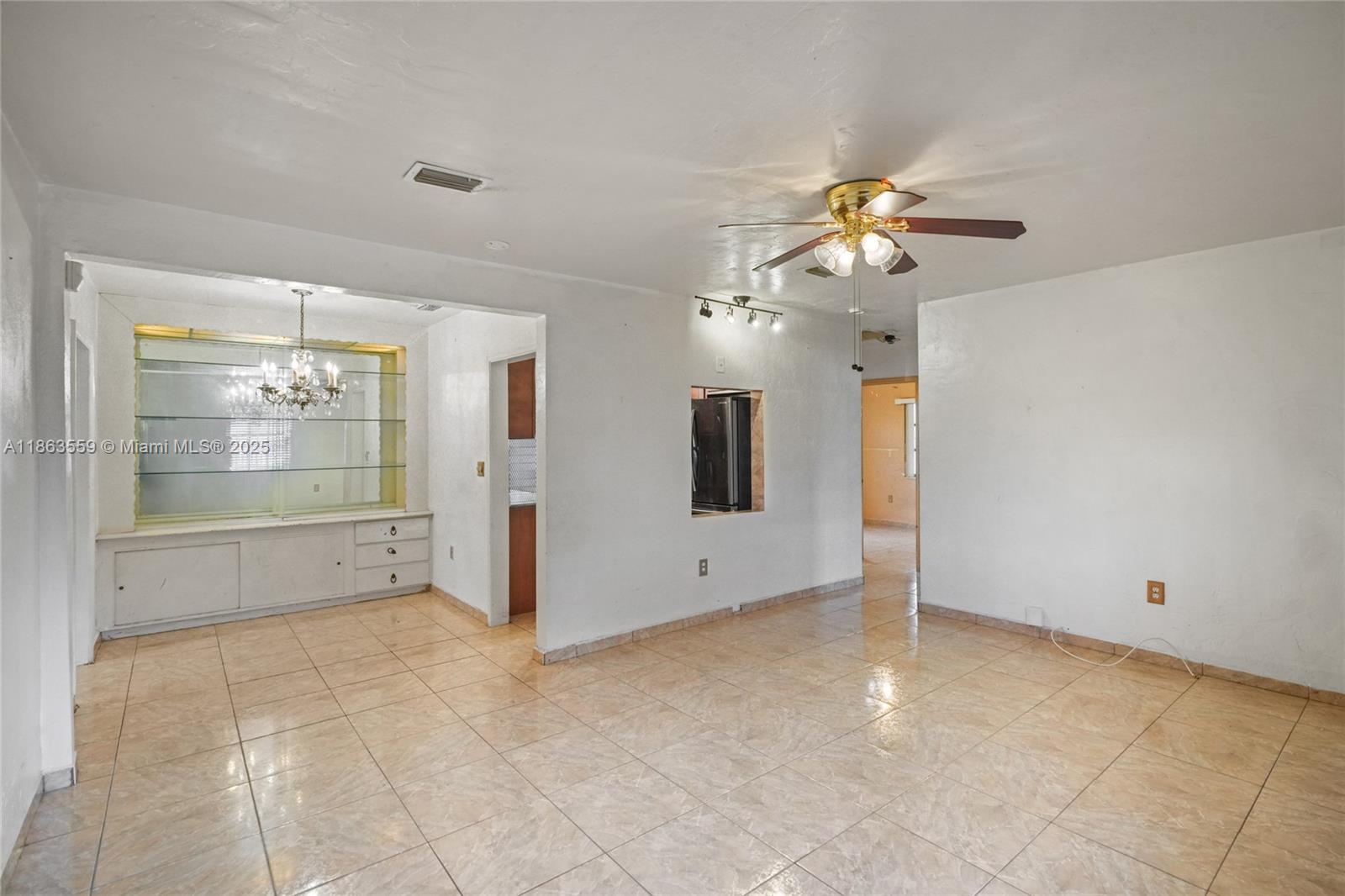 1025 Curtiss Dr, Opa-Locka