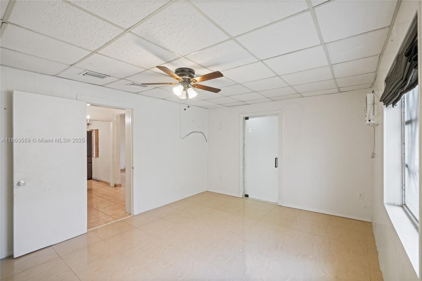 1025 Curtiss Dr, Opa-Locka