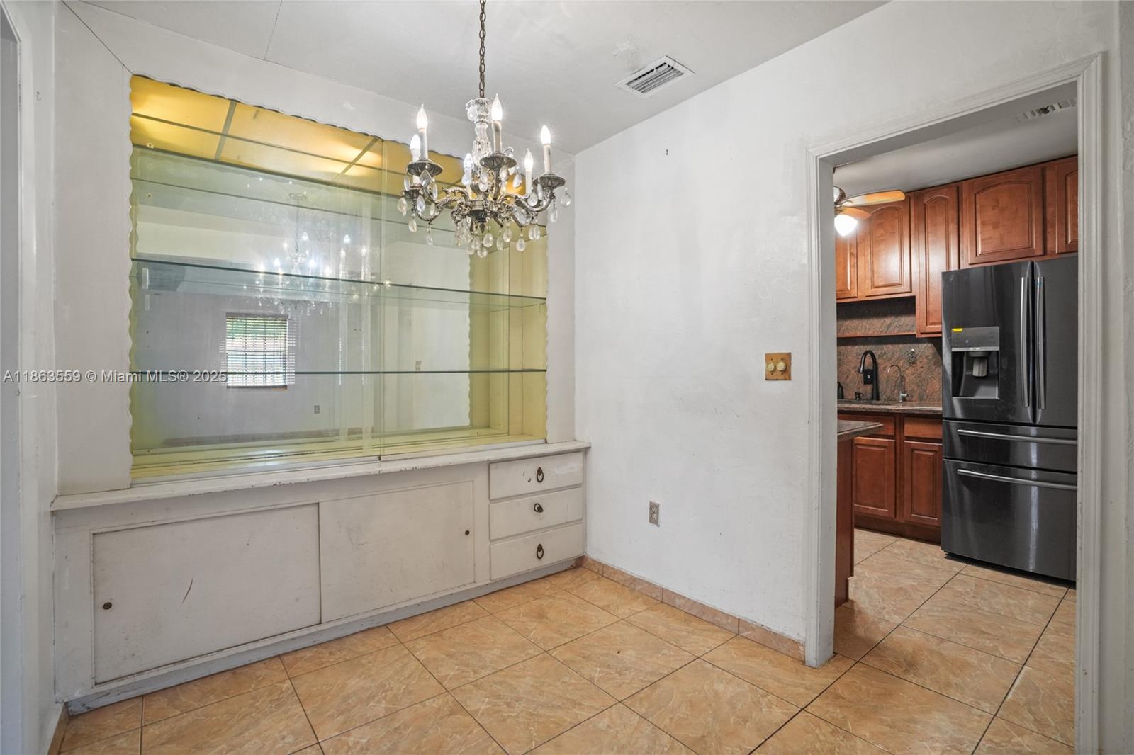 1025 Curtiss Dr, Opa-Locka