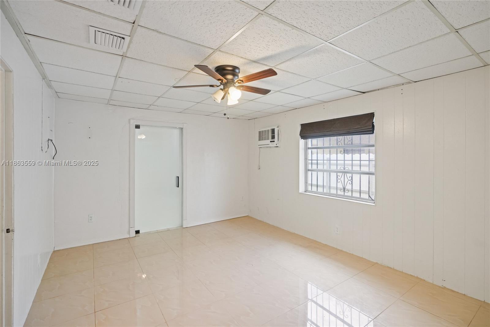 1025 Curtiss Dr, Opa-Locka