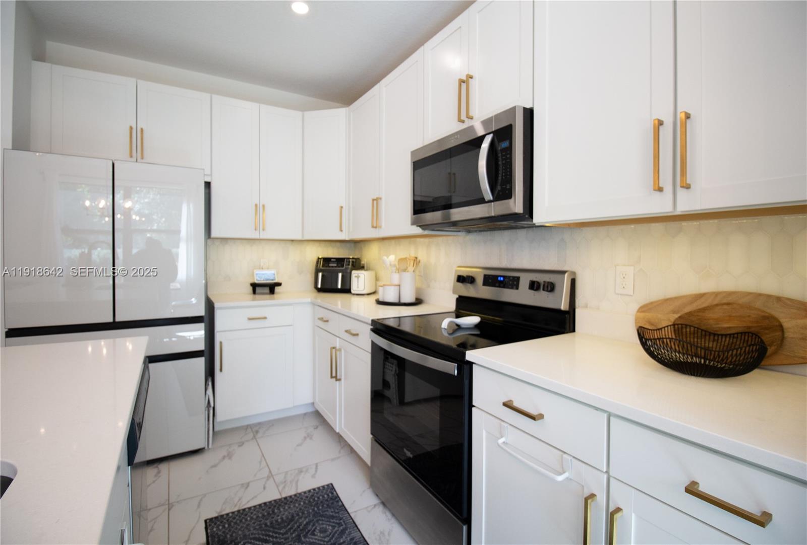 228 NW 36th Ave