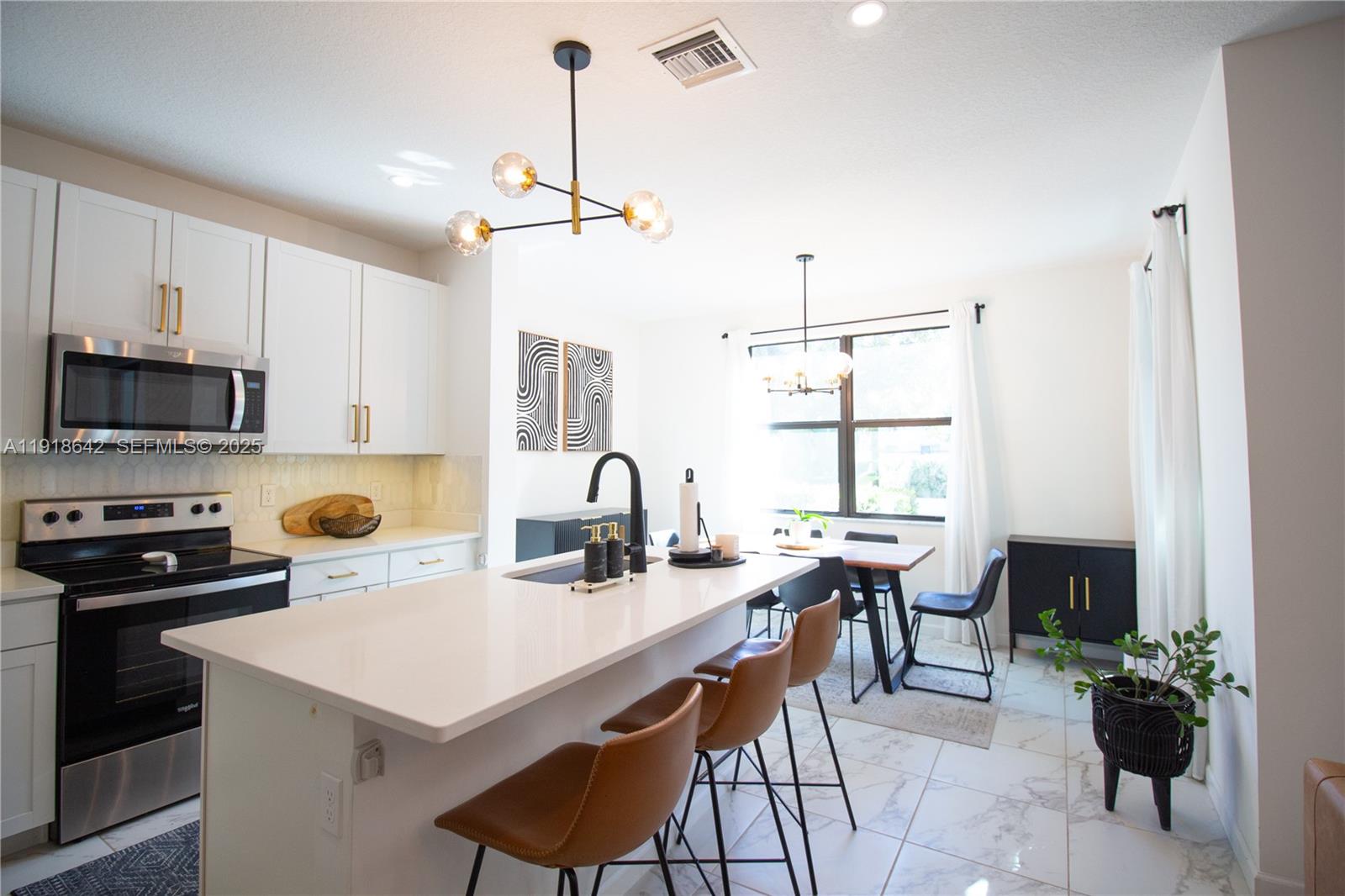 228 NW 36th Ave