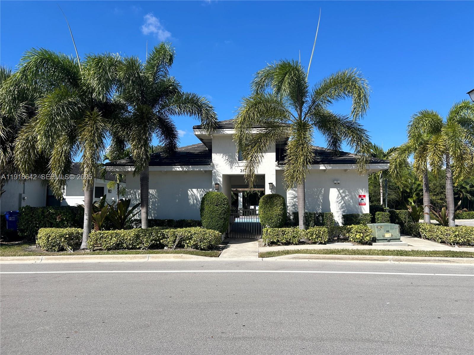 228 NW 36th Ave