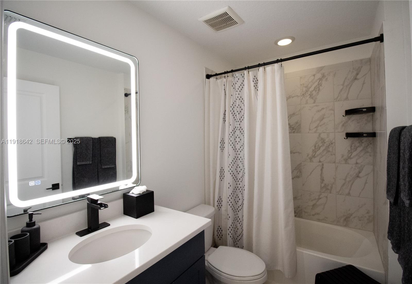 228 NW 36th Ave