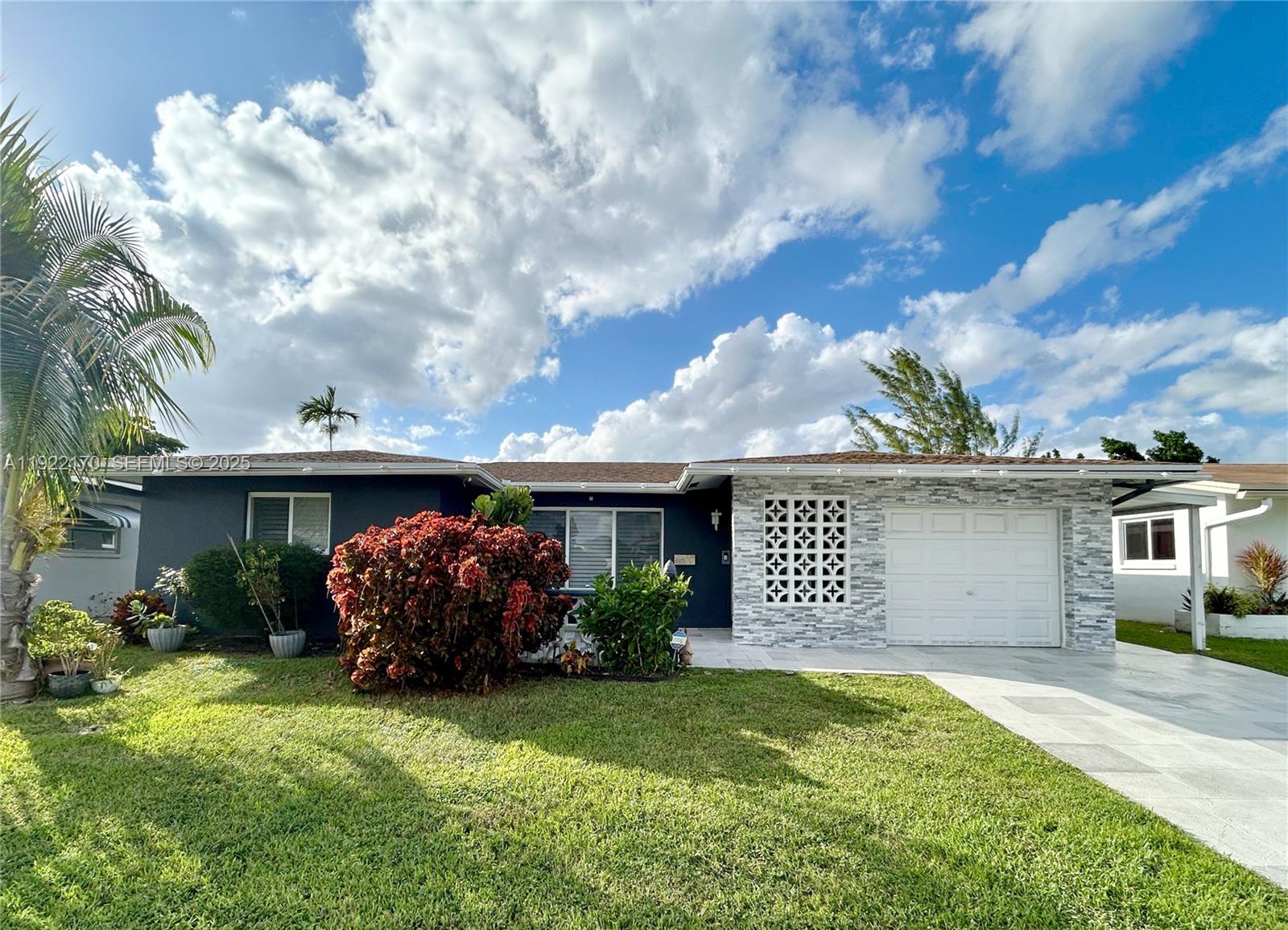 4905 NW 49th Rd