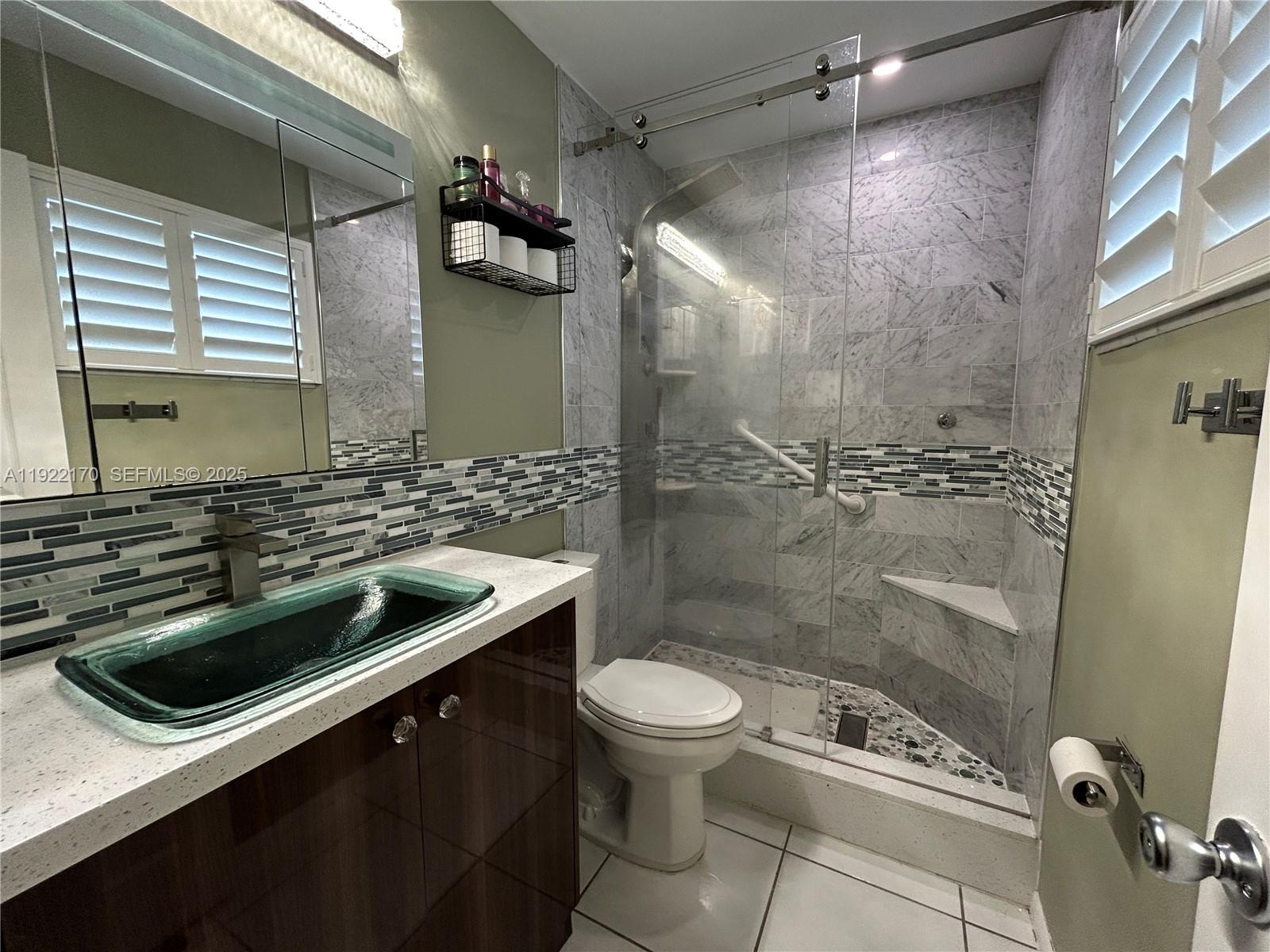 4905 NW 49th Rd