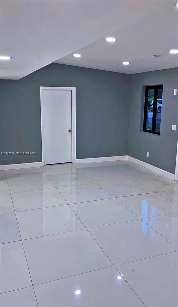 5181 NE 16th Ave # A